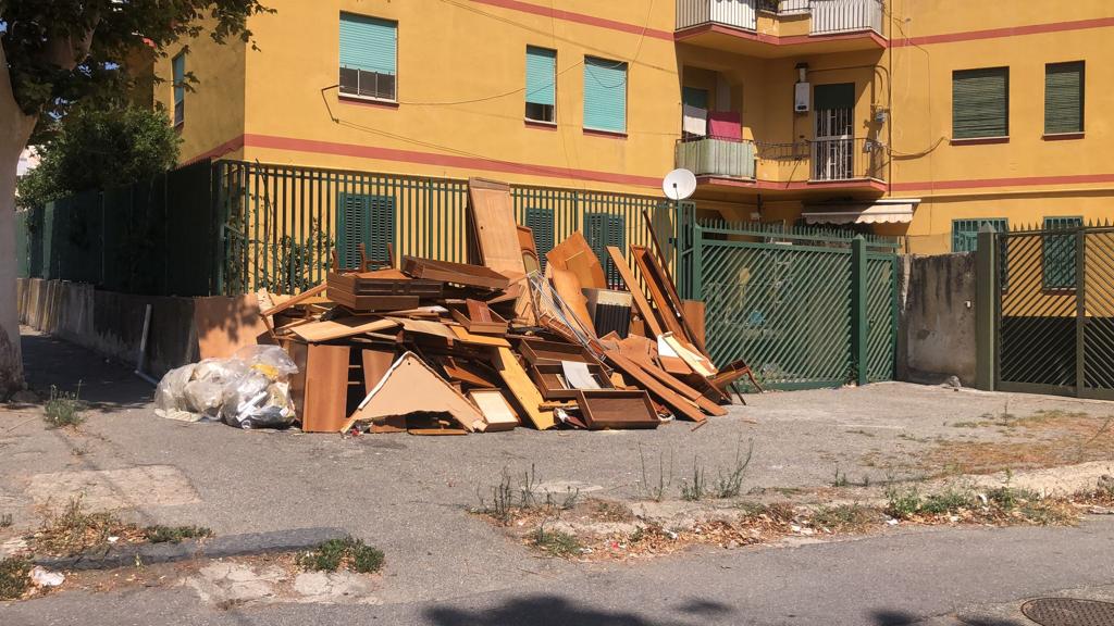 Messina città dei rifiuti e delle discariche abusive: fermiamo gli incivili Rifiuti a Fondo Fucile