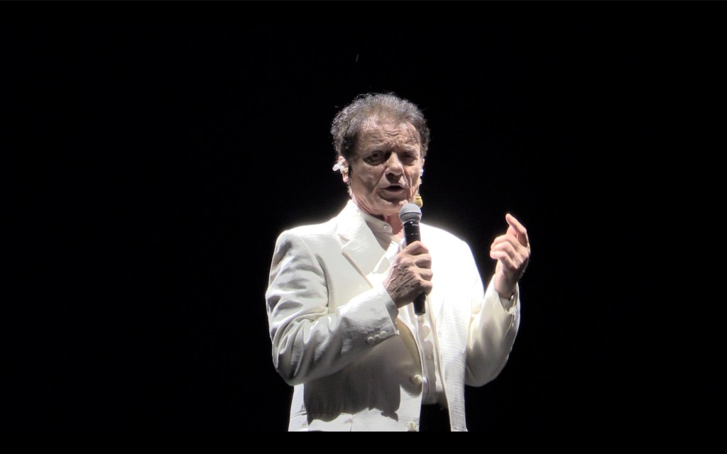 Massimo Ranieri a Capo Peloro Le canzoni d'amore di Ranieri a Capo Peloro: "A 72 anni sogno ancora di innamorarmi" VIDEO