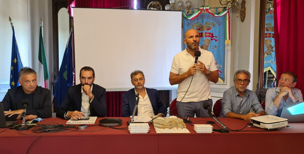 Incontro sulla Città del Ragazzo a Messina, Palazzo dei Leoni