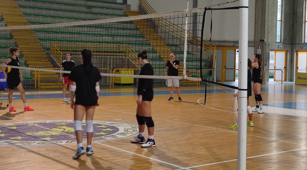 Un momento dell'allenamento de La Saracena Volley
