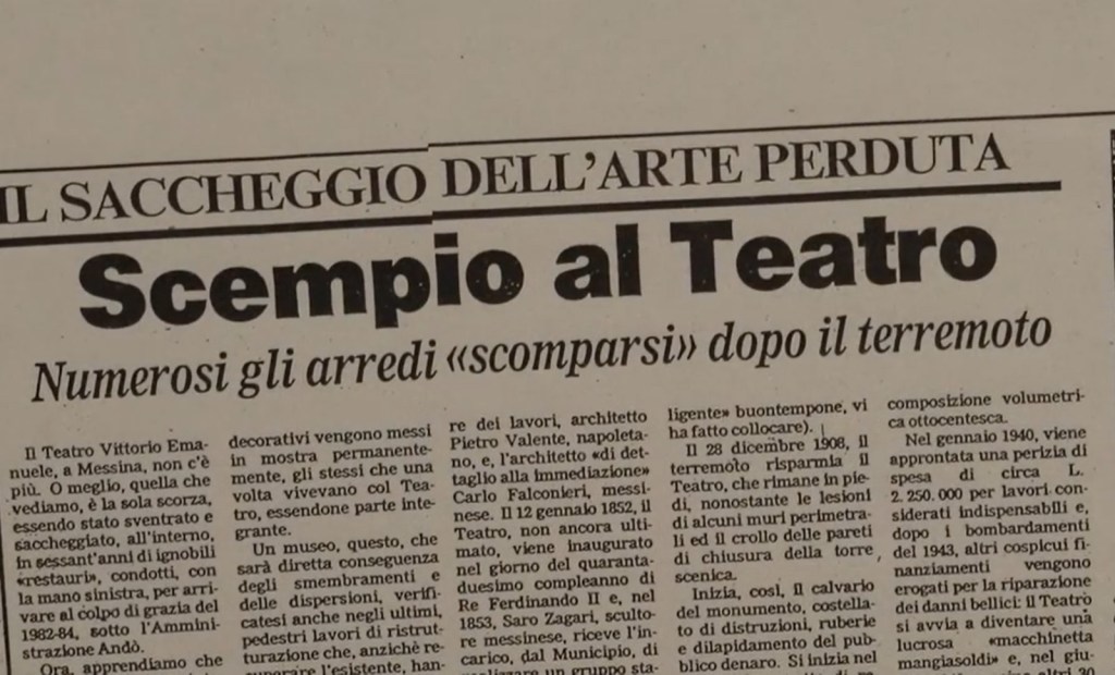 Foto d'epoca Gazzetta del Sud sul Teatro Vittorio Emanuele di Messina e gli arredi "scomparsi": "Scempio al teatro" è il titolo