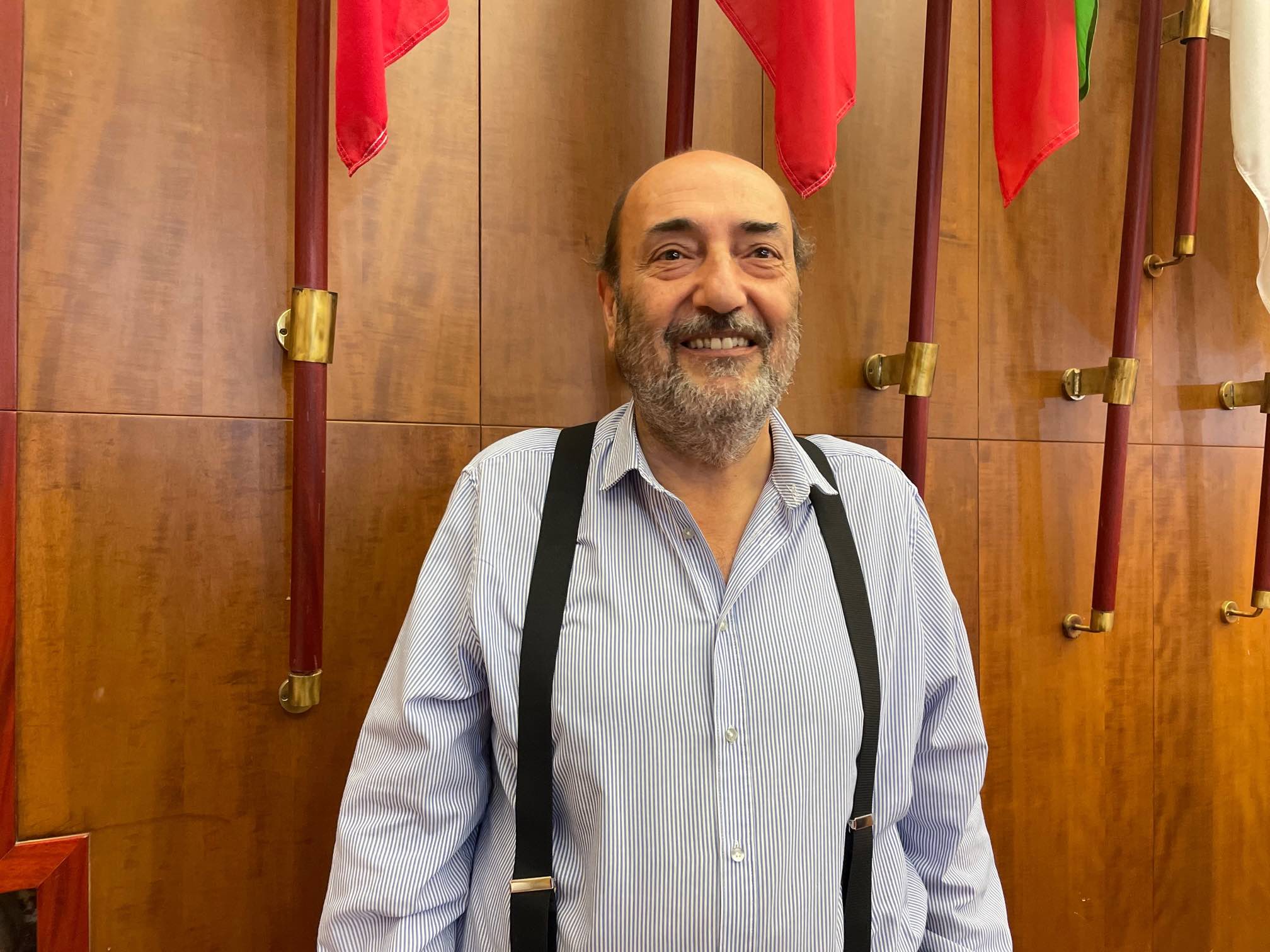 Angelo Curro Decentramento, Currò: