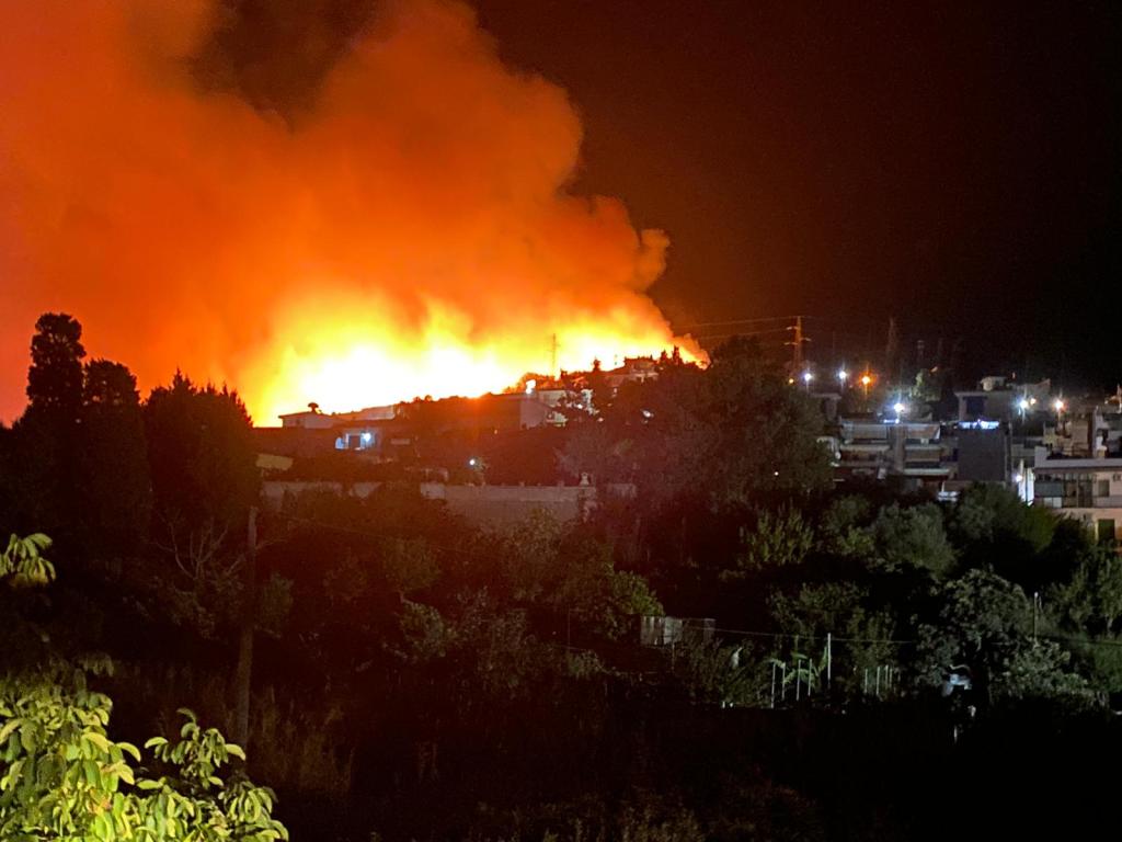 Incendio villafranca tirrena frazione calvaruso