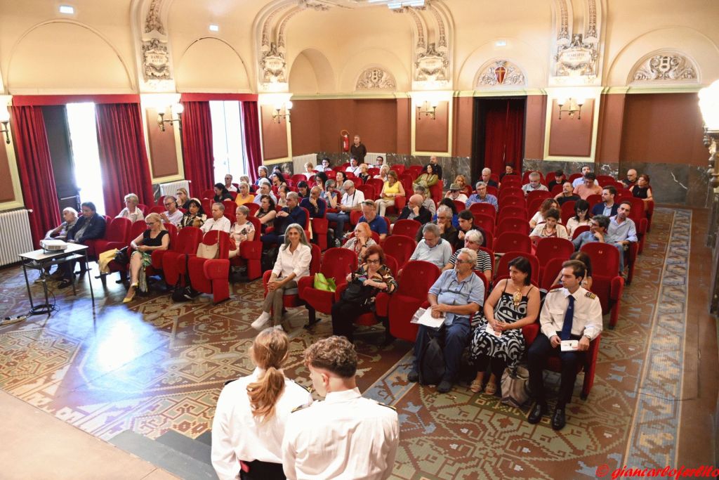Il pubblico durante la presentazione della stagione musicale 2023-24 della Filarmonica Laudamo a Messina, alla Laudamo
