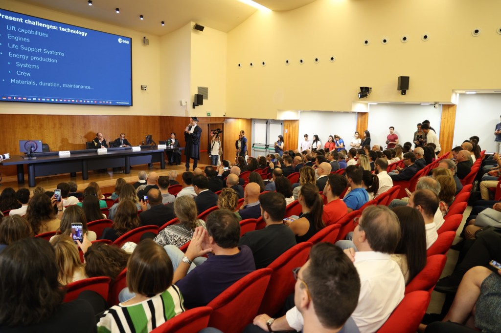 La lezione di Luca Parmitano, Unime