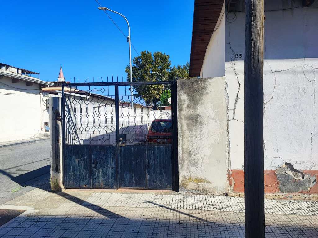 Via Marche, prefabbricati a Messina di proprietà di Fs