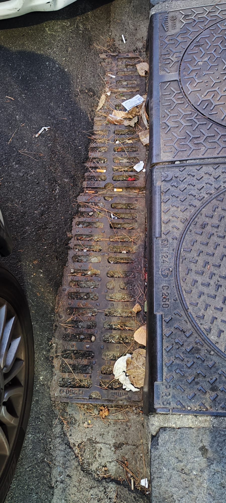 Messina tombino otturato in Viale Principe Umberto