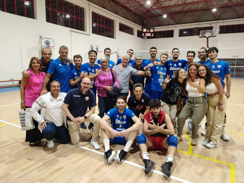 Volley Letojanni in festa dopo la vittoria contro Papiro Fiumefreddo