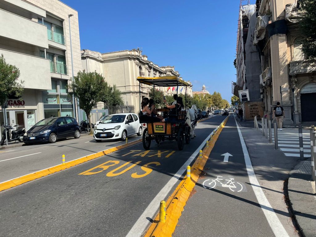 corso cavour corsia prefenziale carrozza