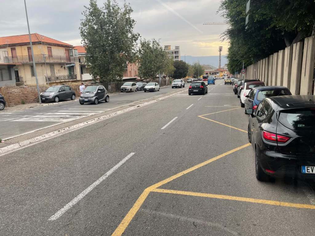 parcheggio selvaggio policlinico