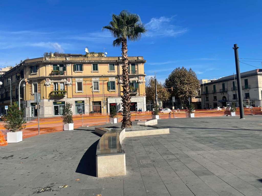 piazza cairoli