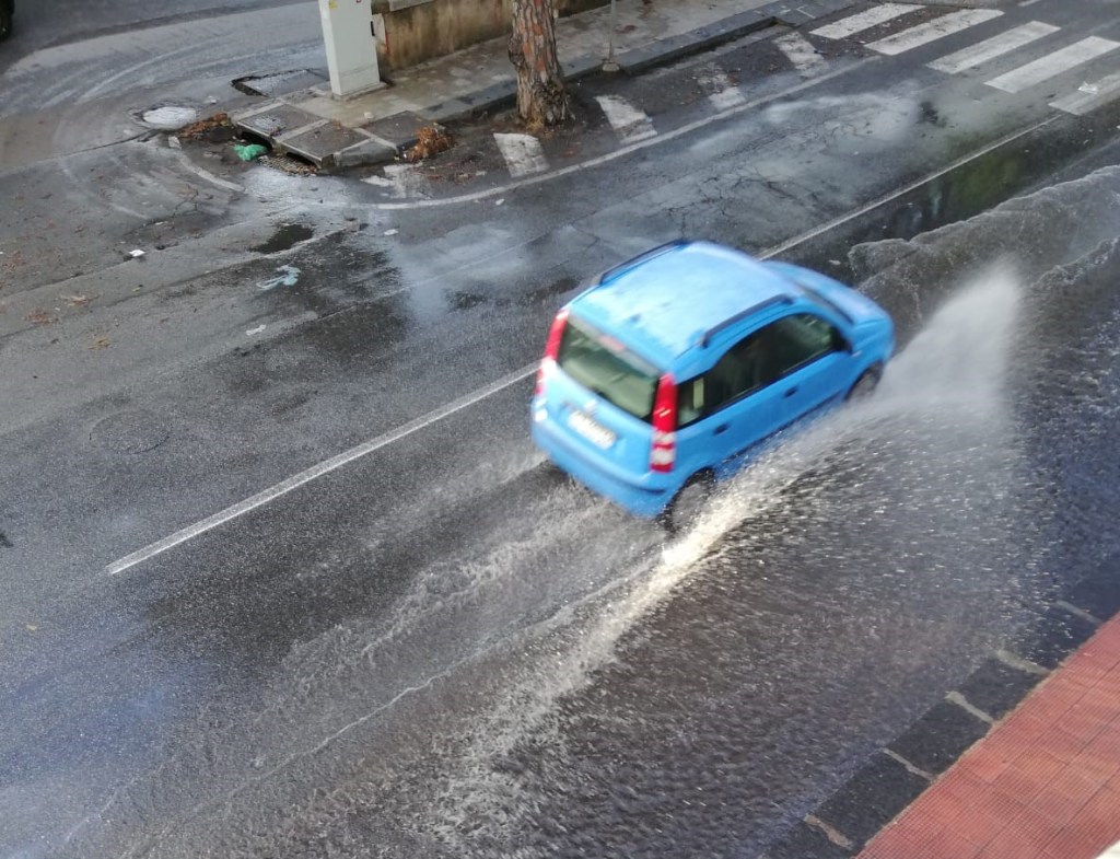 Allagamento sul Viale Regina Margherita