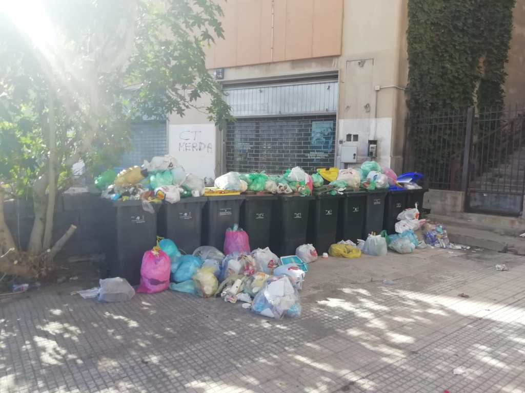 Carrellati per i rifiuti presso ex Standa in via Libertà