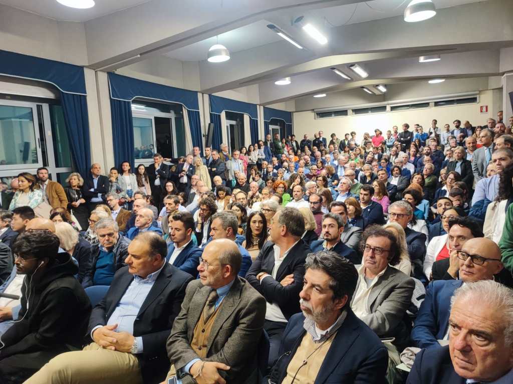 Il pubblico della comunità accademica per Limosani