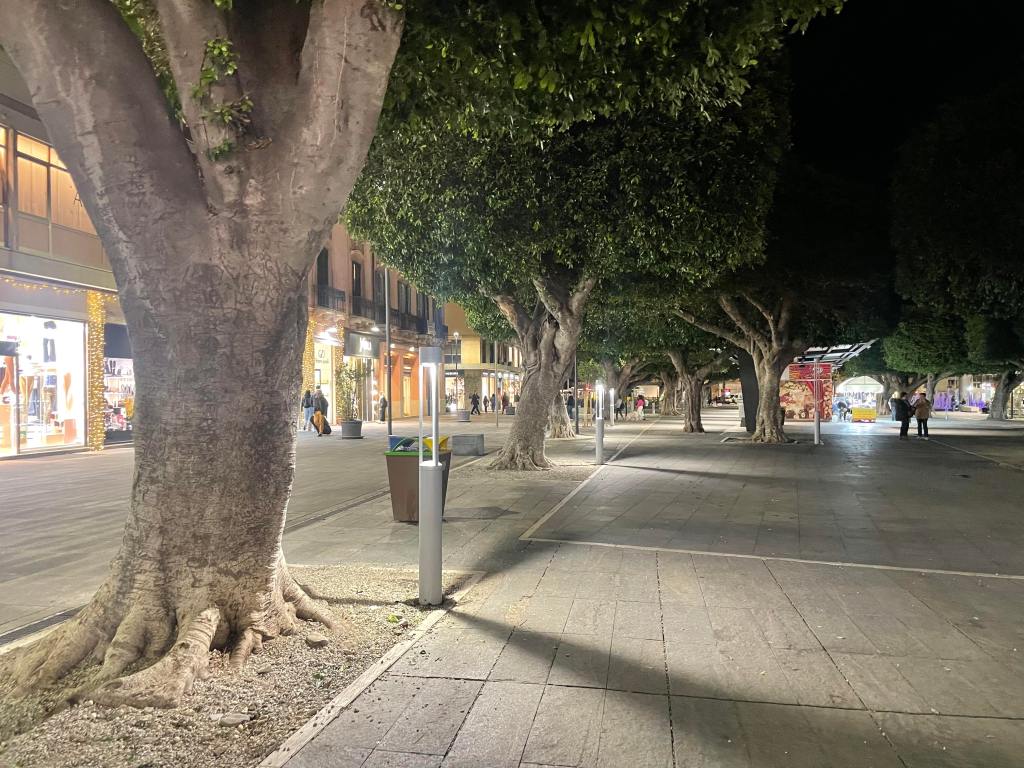 nuova illuminazione piazza cairoli