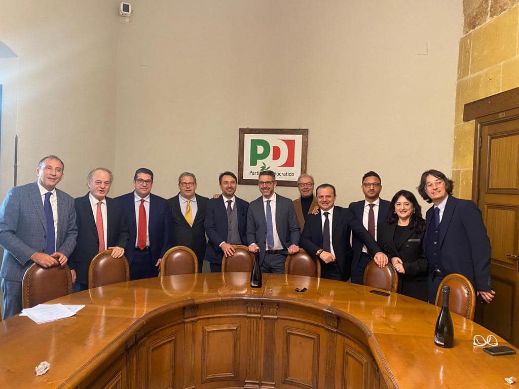 Alla Regione siciliana il Pd, De Luca e Miccichè