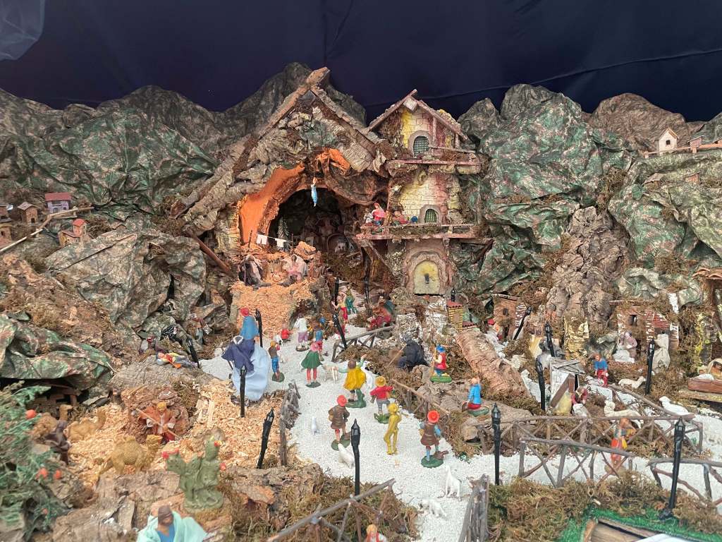 presepe piazza cairoli