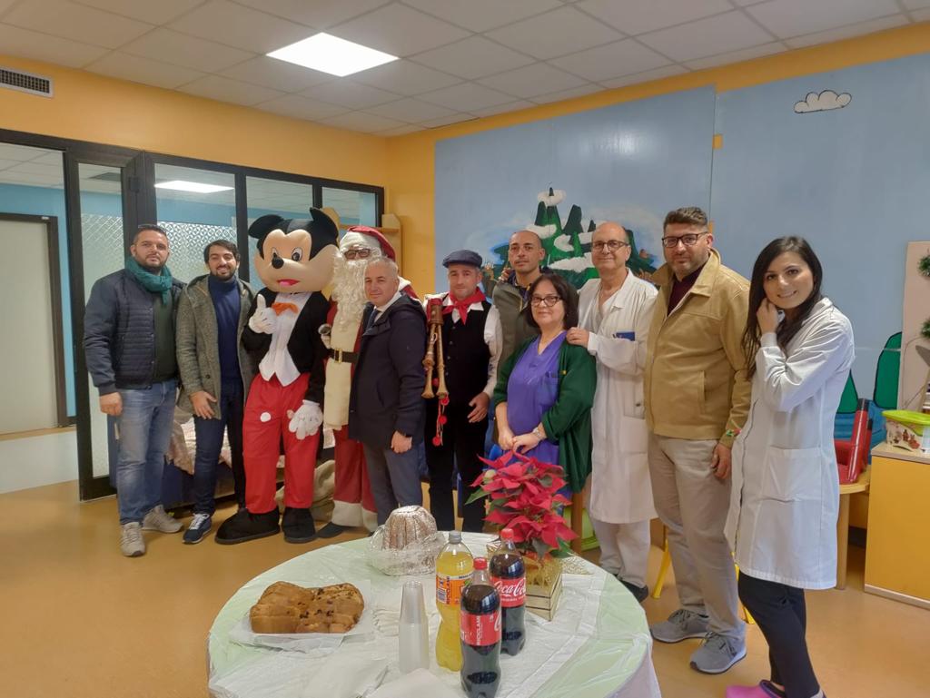 Babbo Natale in corsia con la VI Municipalità