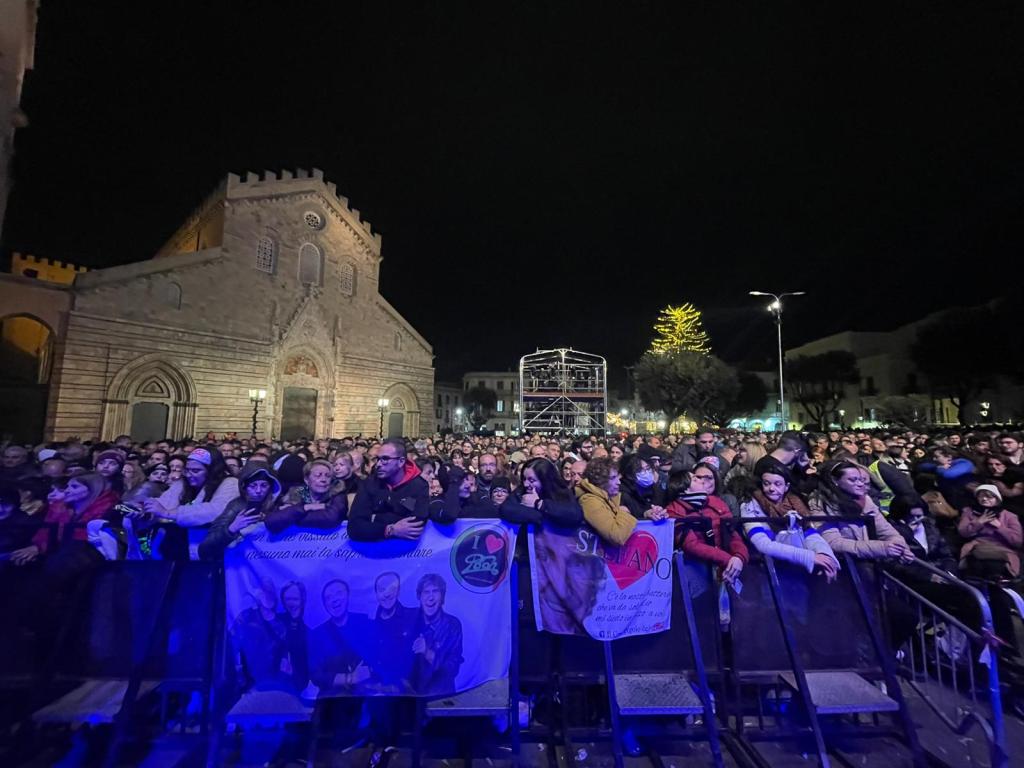 Fan dei Pooh a piazza Duomo, 28 dicembre 2023