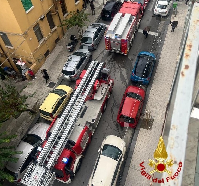 In azione più squadre dei vigili del fuoco a Provinciale
