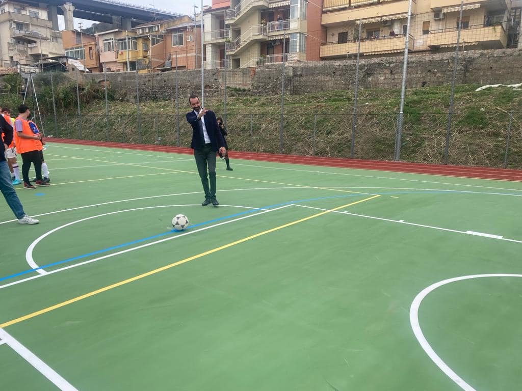  Messina-Istituto-Antonello-ecco-i-nuovi-campi-sportivi-e-il-laboratorio-di-enogastronomia