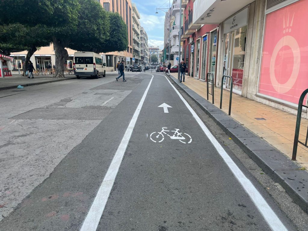 pista ciclabile piazza cairoli