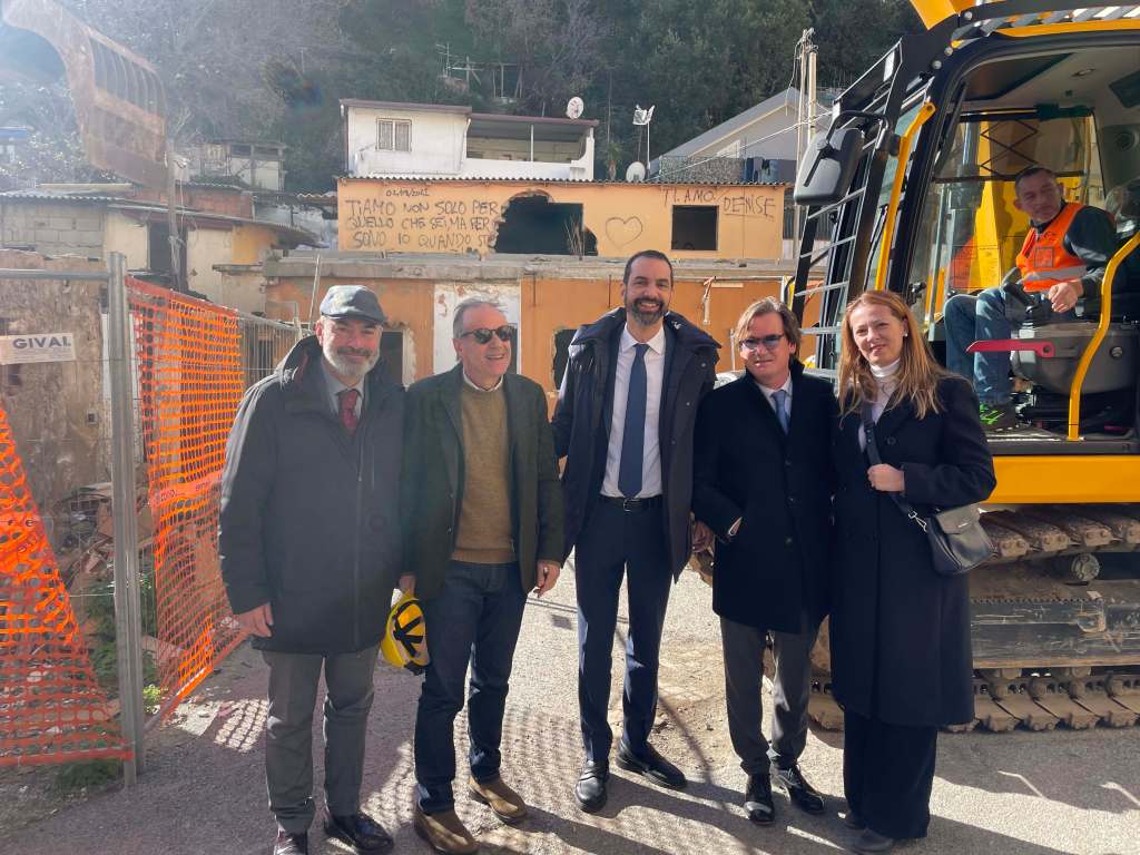 demolizione baracche camaro