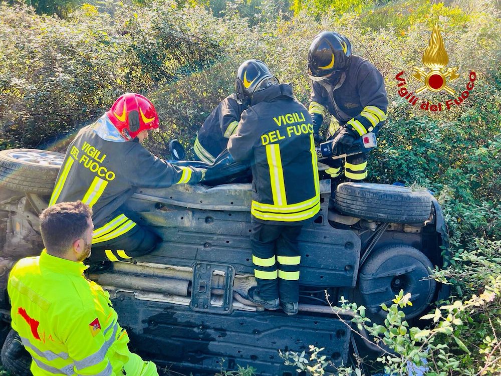 Incidente A20 l'intervento dei vigili del fuoco
