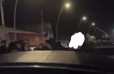 Poliziotto impugna pistola per far terminare rissa tra giovani a Mesisna