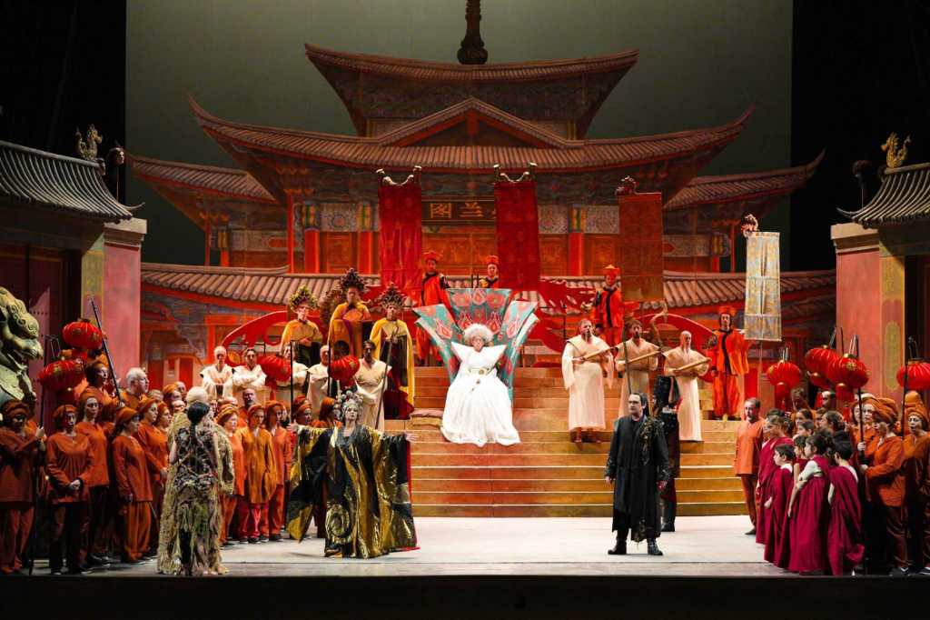 Turandot al Teatro Massimo Bellini di Catania con la regia di Alfonso Signorini