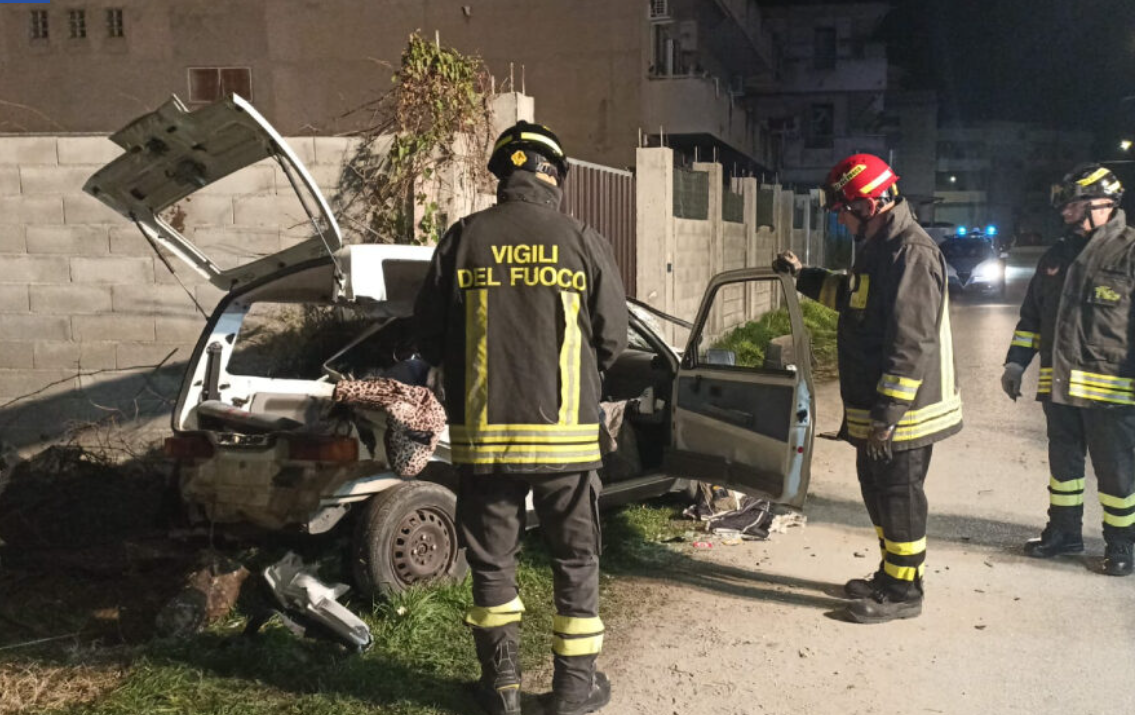 Incidente stradale a Rosarno, due giovani sono morti e un terzo ferito