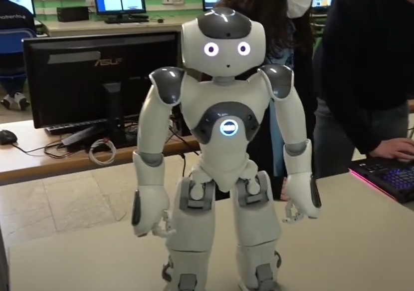 Robot con intelligenza artificiale al Verona Trento di Messina