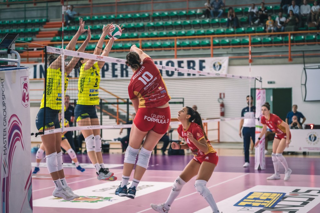 aurora rossetto schiaccia