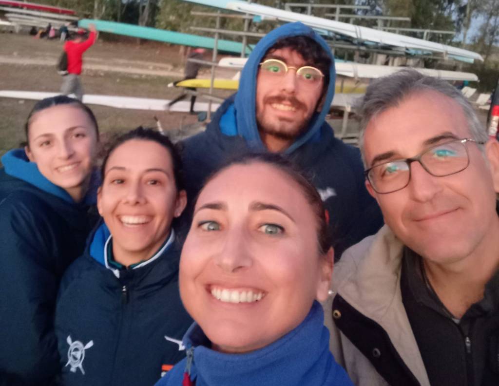 sorridenti atleti thalatta