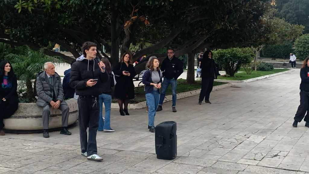 Sit-in contro le manganellate agli studenti a Messina