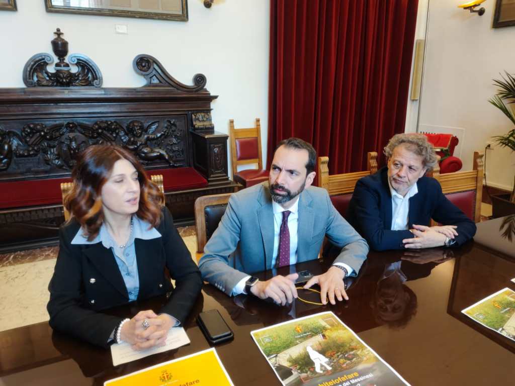 conferenza stampa ma chi te lo fa fare abbandonare i rifiuti è reato