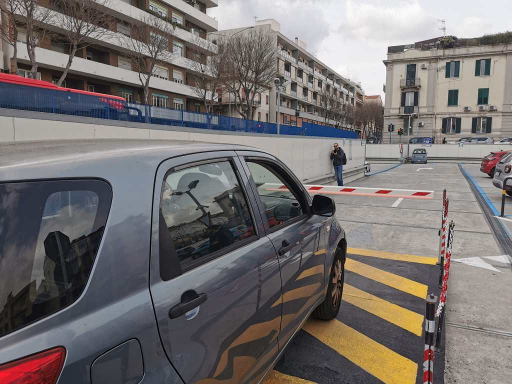 parcheggio fosso di via la farina