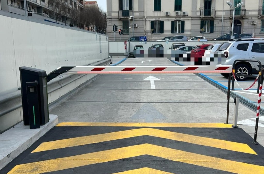 parcheggio fosso di via la farina