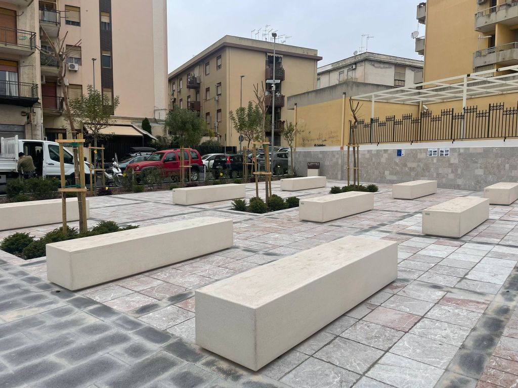 piazza matteotti annunziata