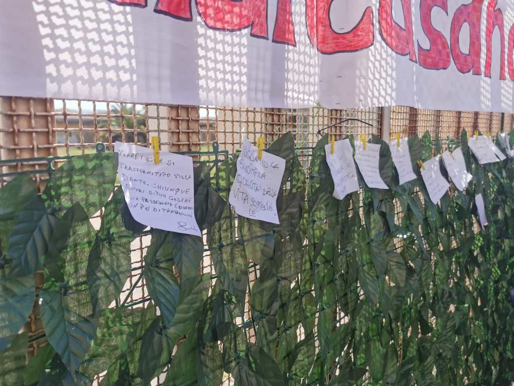 Manifestazione per ex Sanderson