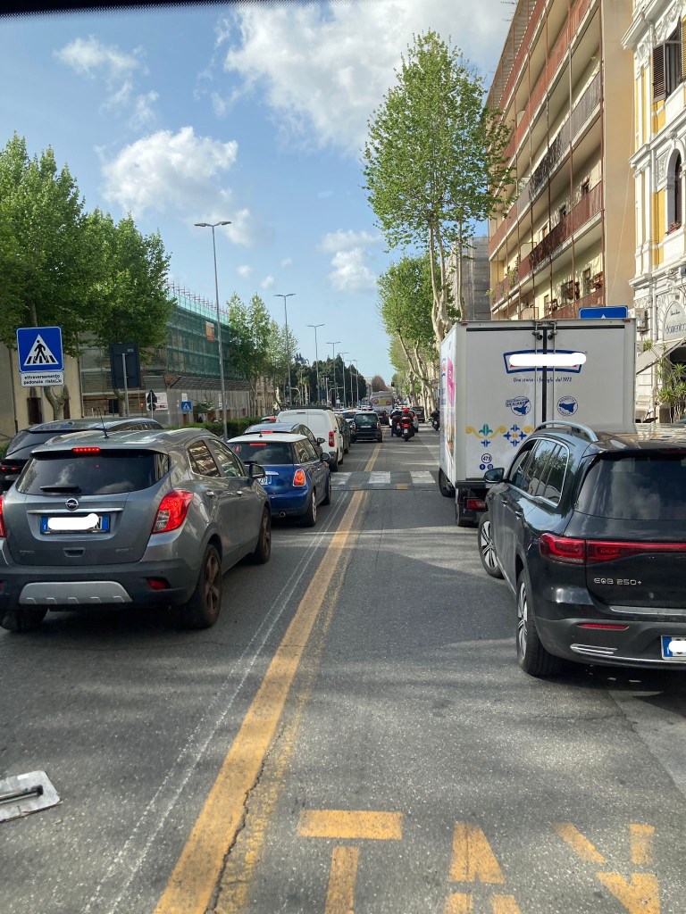 Corsia prefenziale di via Garibaldi