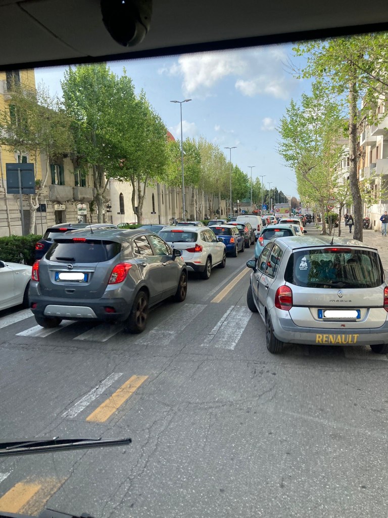 Corsia prefenziale di via Garibaldi