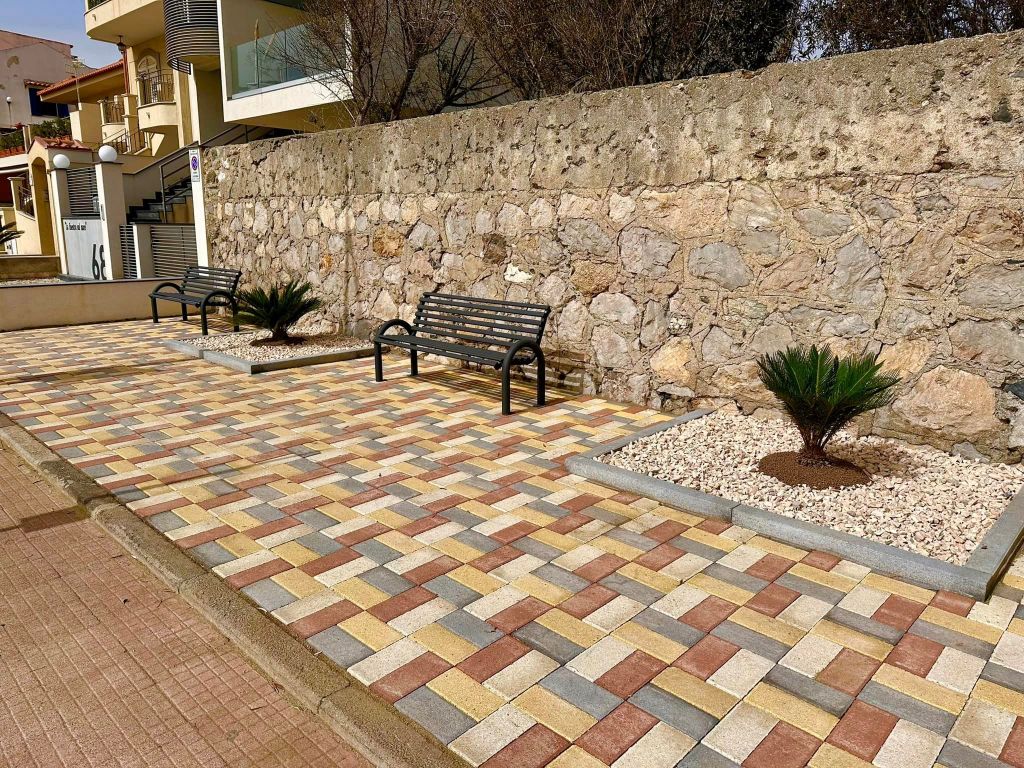 I lavori sul lungomare nel quartiere s. famiglia