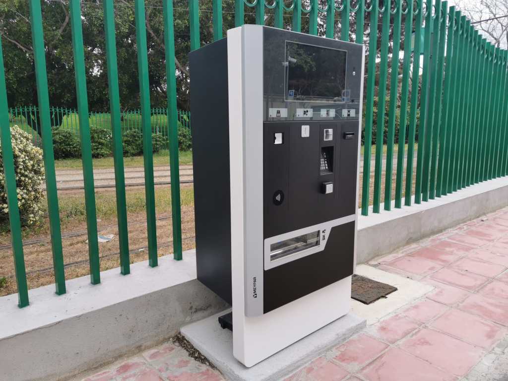 parcheggio via catania macchinetta pagamento