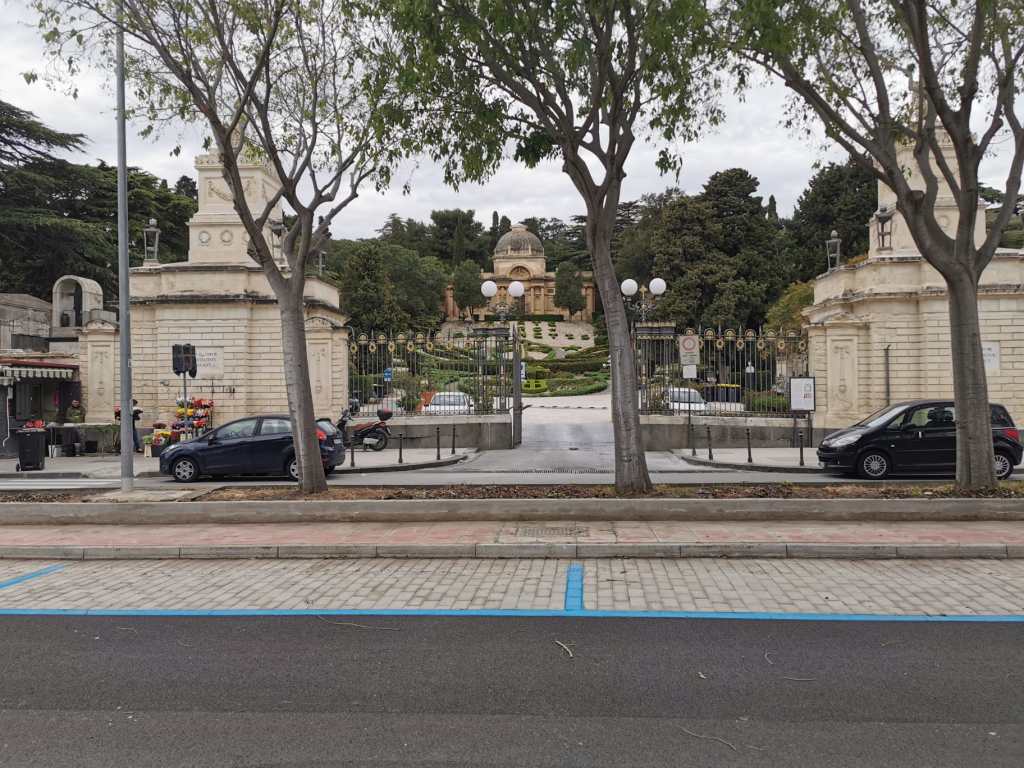 parcheggio via catania