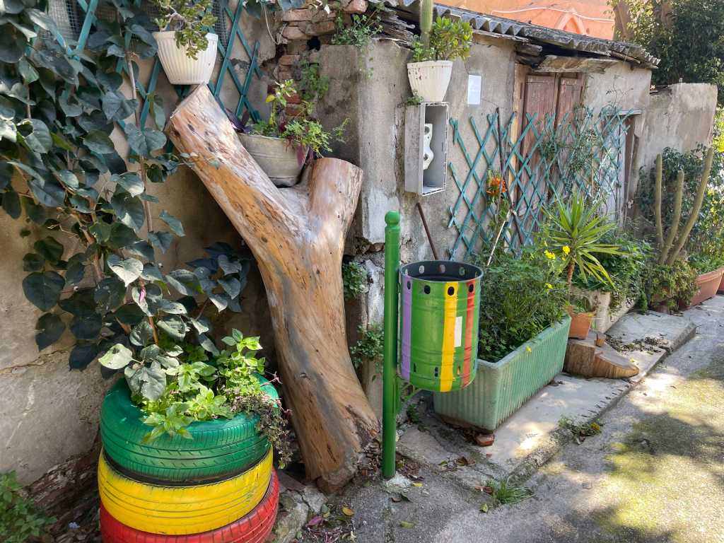 via delle mura gentili baraccopoli