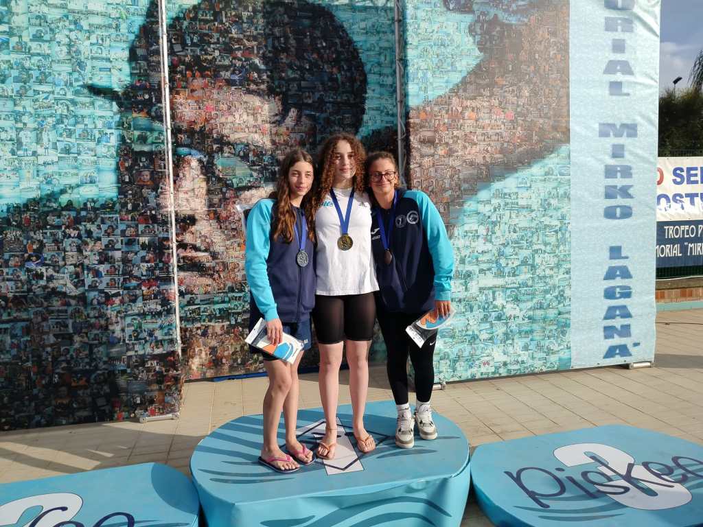 podio con due atlete unime