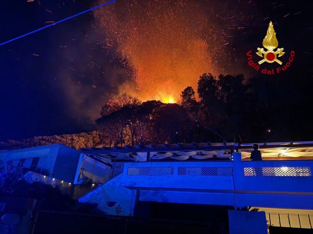 Fiamme tra Spartà e Acqualadrone