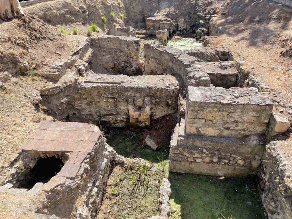 scavi largo san giacomo