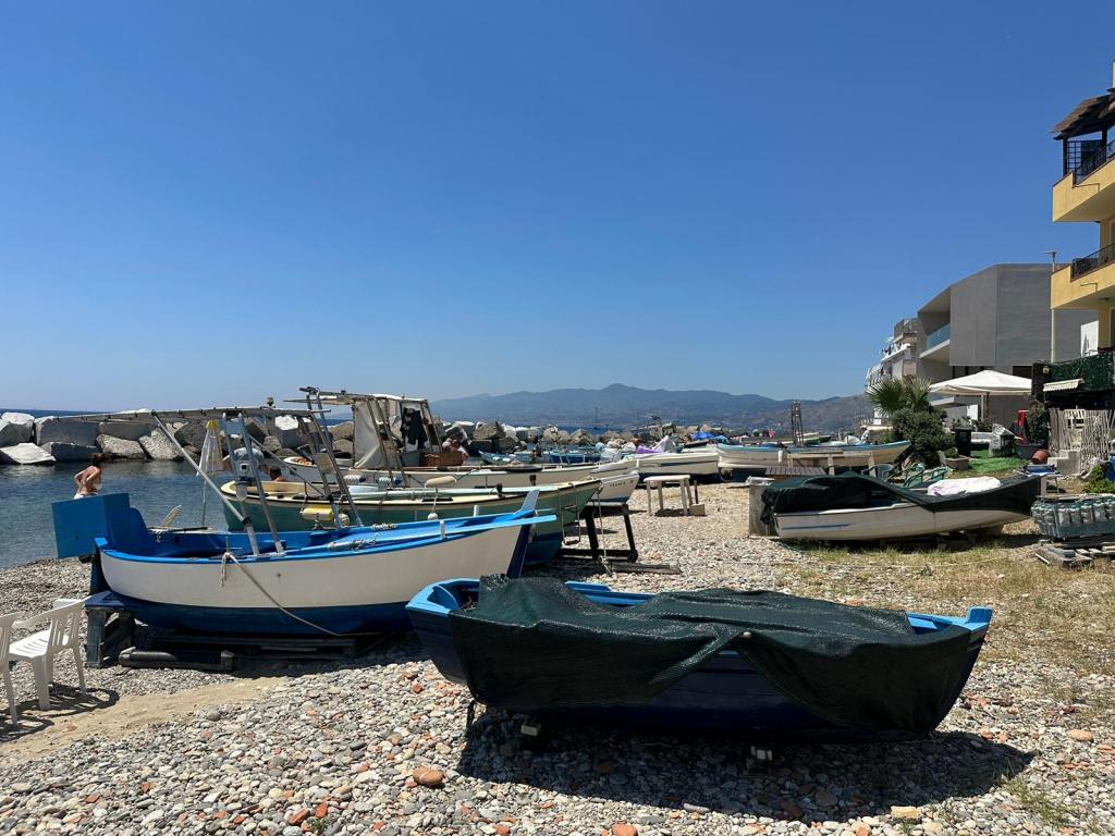 Controlli barche a Torre Faro